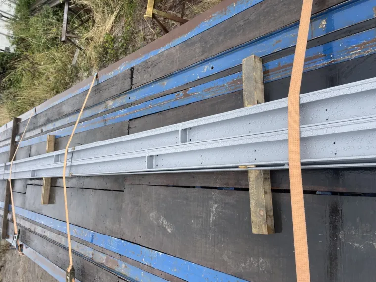 Grenaillage + peinture ACQPA sur des U métalliques pour NOTRE DAME de PARIS, Orléans, Résine Solution