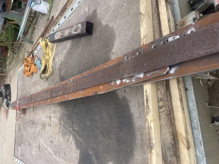 Grenaillage + peinture ACQPA sur fer plat pour NOTRE DAMA DE PARIS, Orléans, Résine Solution